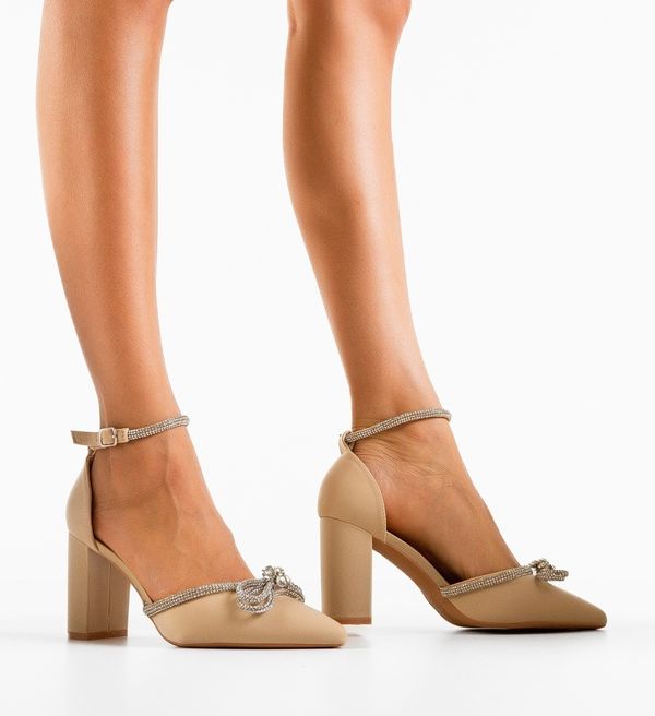 Tony Обувки Lester Бежов