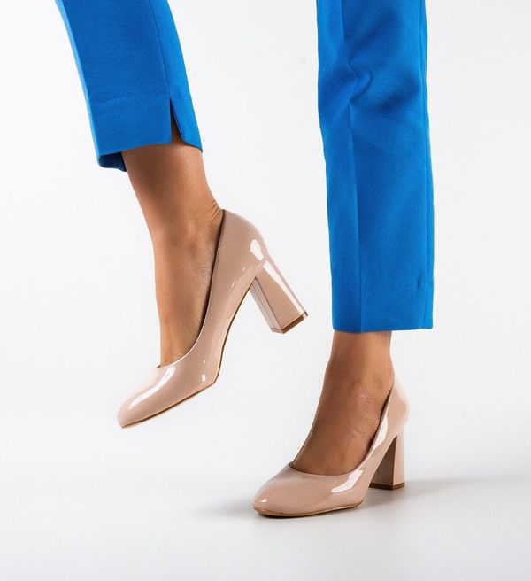 Mei Обувки Luber Бежов