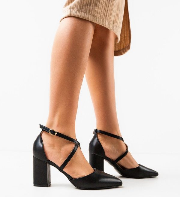 Ali Обувки Mcintosh Черни