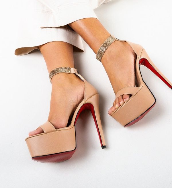 Udobni Обувки Minunas Бежов