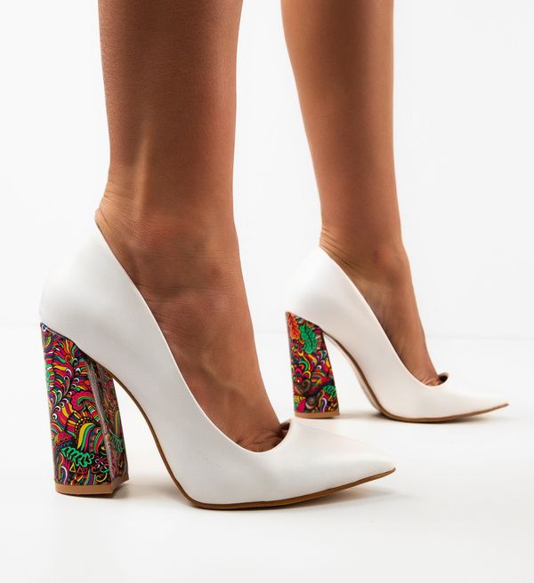 Wow Shoes Обувки Monina Бели