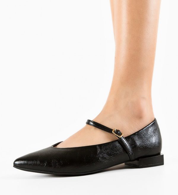 Cristina Обувки Navammis Черни