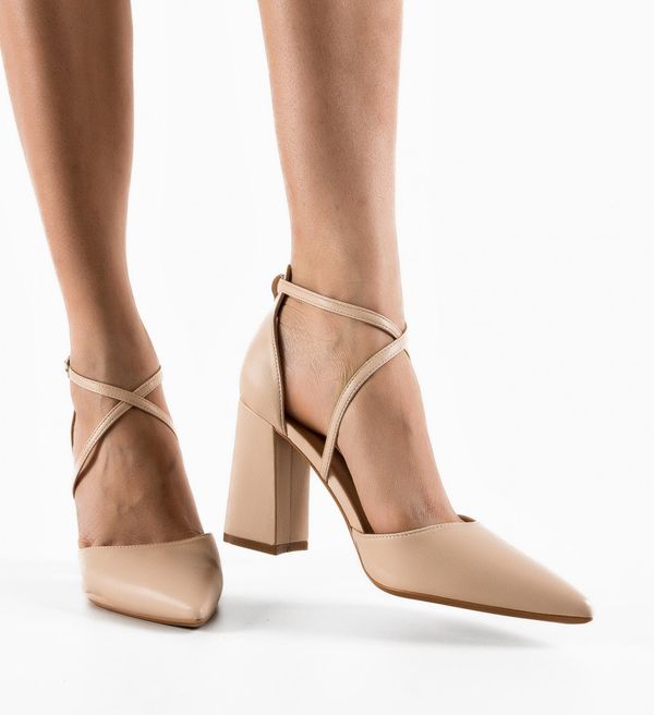 Cristina Обувки Nera Бежов