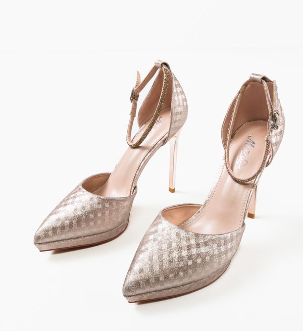 Mei Обувки Netta Златни