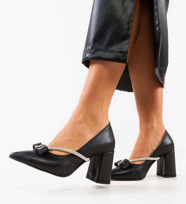 Wow Shoes Обувки Nynut Черни