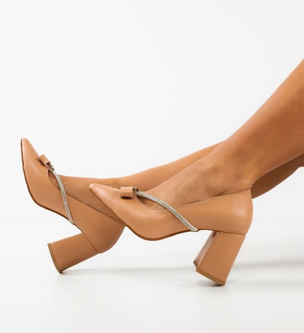 Wow Shoes Обувки Nynut Нуд