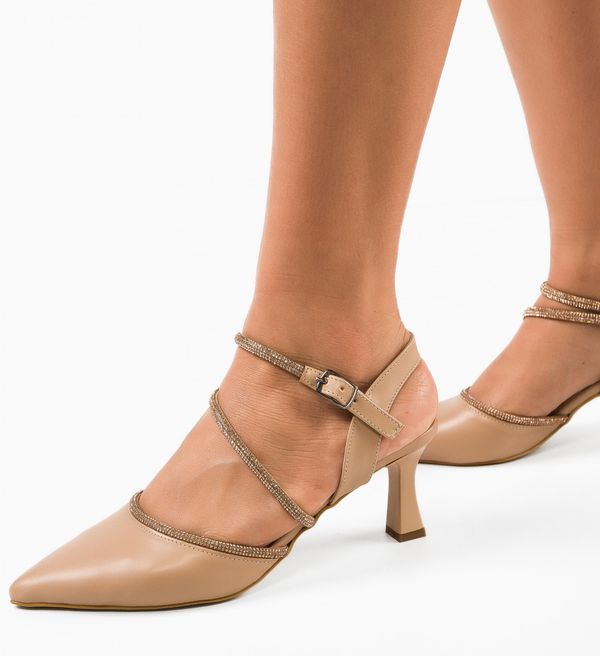 Wow Shoes Обувки Okeyt Бежов