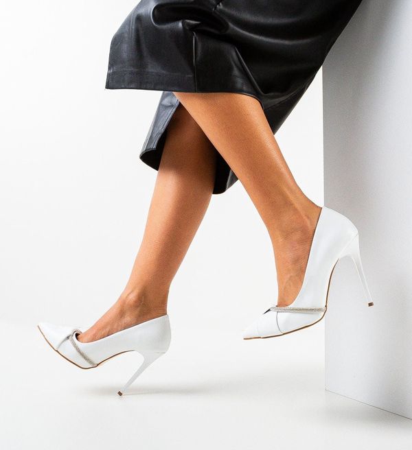 Wow Shoes Обувки Opect Бели