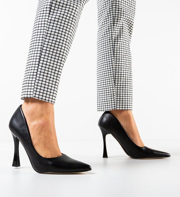 Botinelli Обувки Pakun Черни