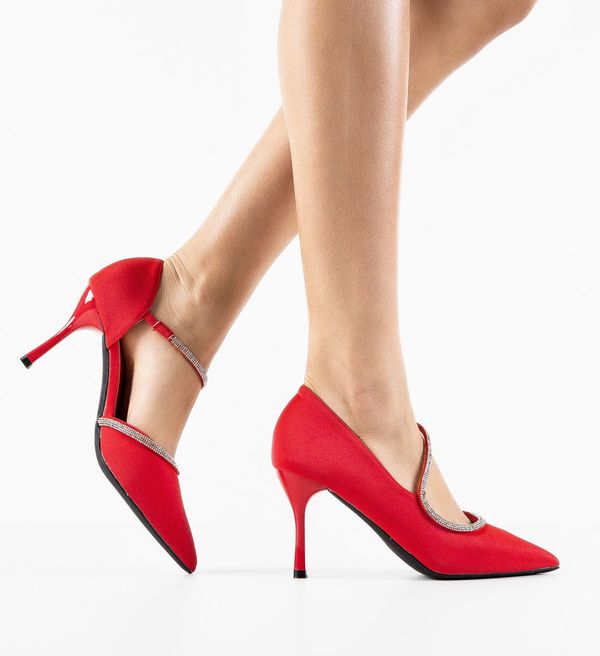 Mei Обувки Refe Червени