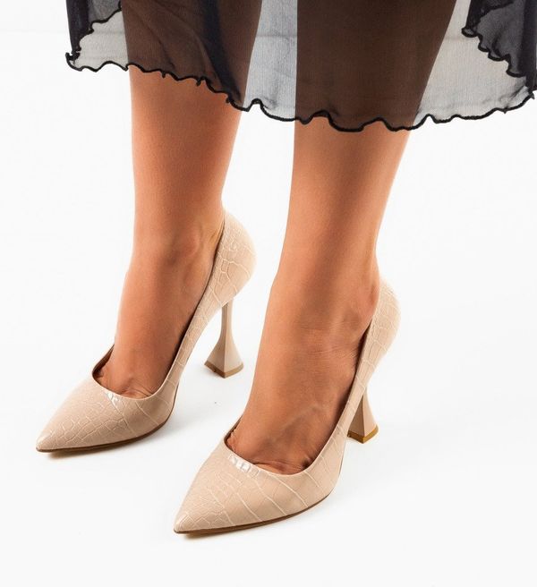 Wow Shoes Обувки Rimo Бежов