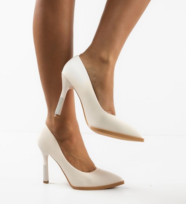 Mei Обувки Sadeas Бежов