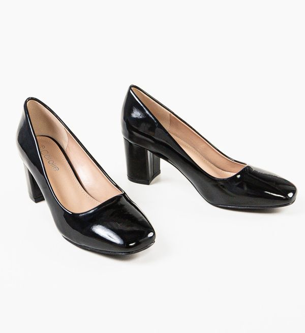 Carolie Обувки Salaz Черни