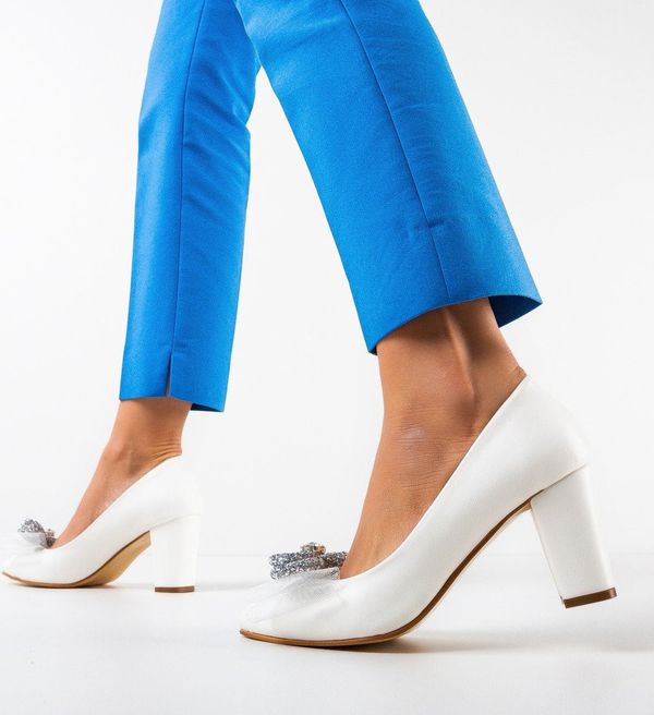 Wow Shoes Обувки Scar Бели