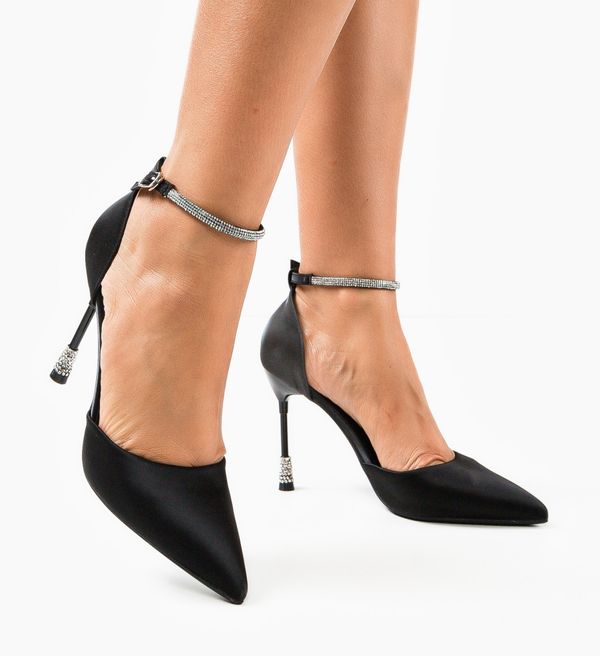 Mei Обувки Sennach Черни