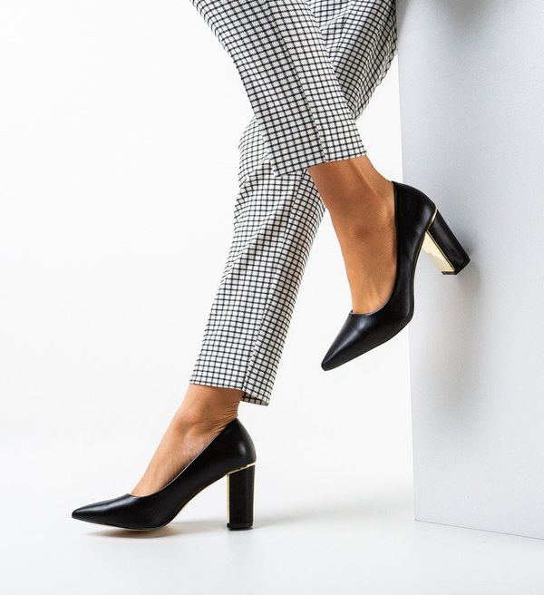 Botinelli Обувки Sherman Черни