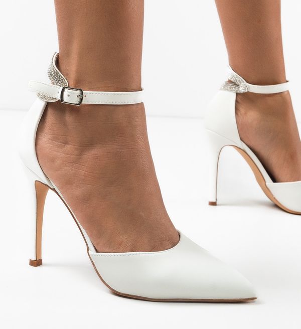 Mei Обувки Sneha Бели