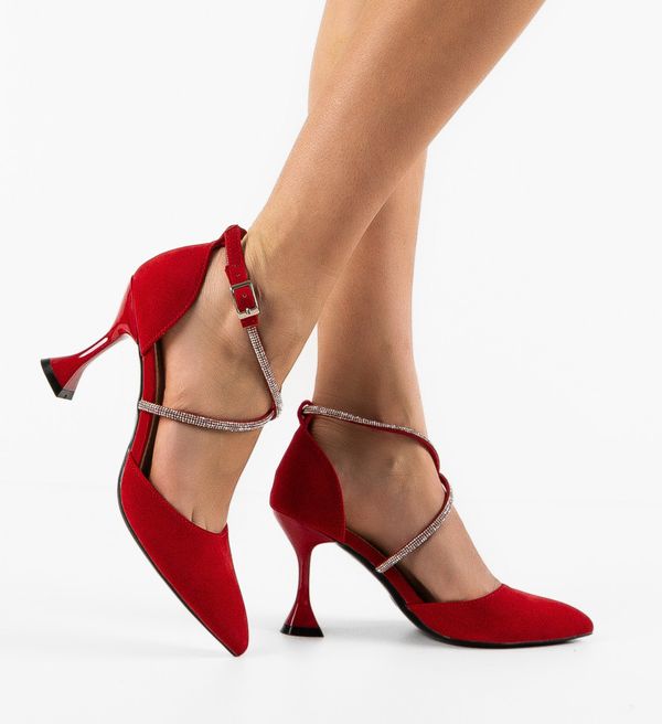 Hebe Обувки Tia Червени