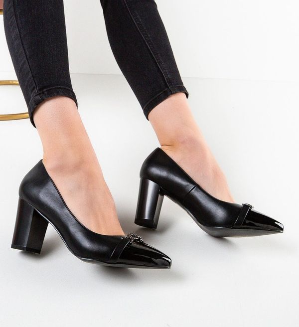 Angel Blue Обувки Todd Черни