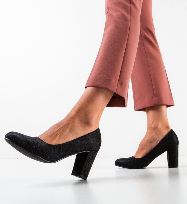 Mei Обувки Ursen Черни