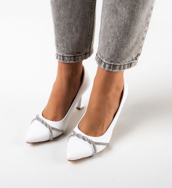 Wow Shoes Обувки Yajo Бели