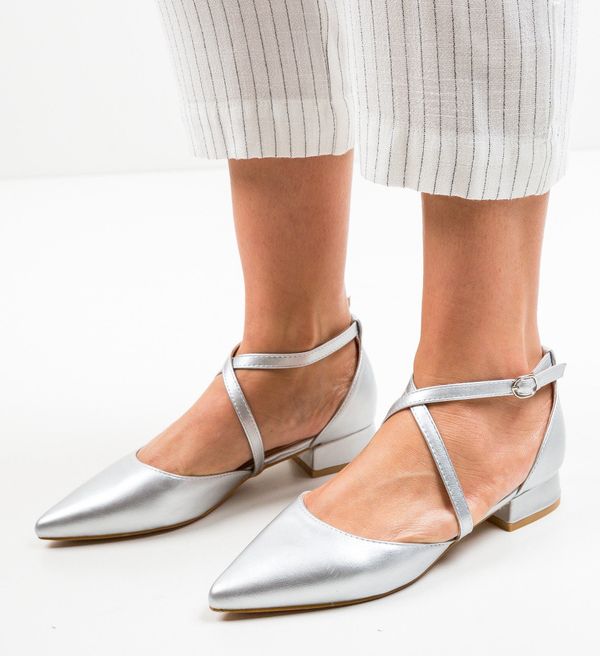 Ali Обувки Yousif Сребърни