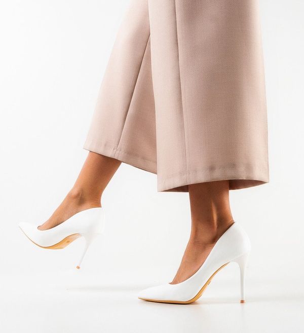 Hebe Обувки Zachery Бели