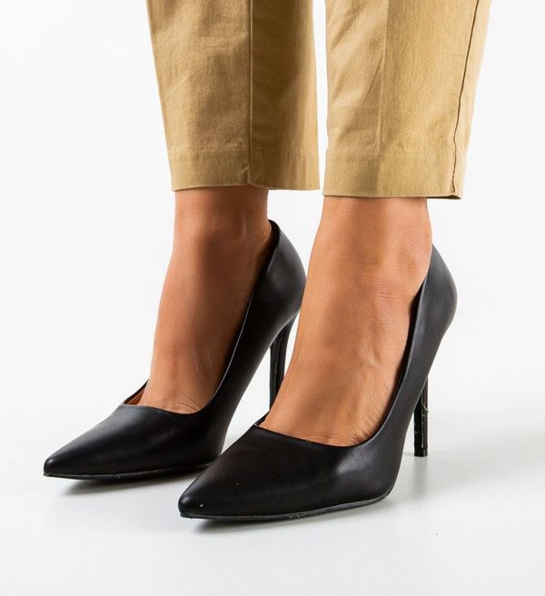 Ali Обувки Zayaan Черни