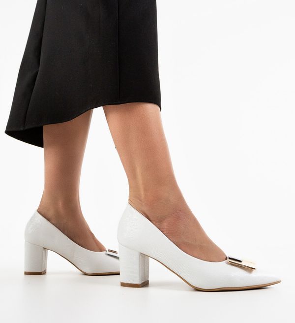 Lulux Обувки Zuzann Бели
