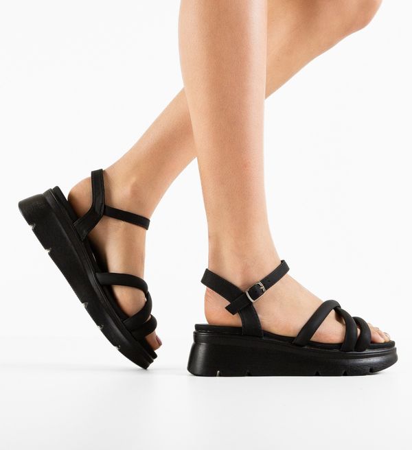 Mei Платформи Adana Черни