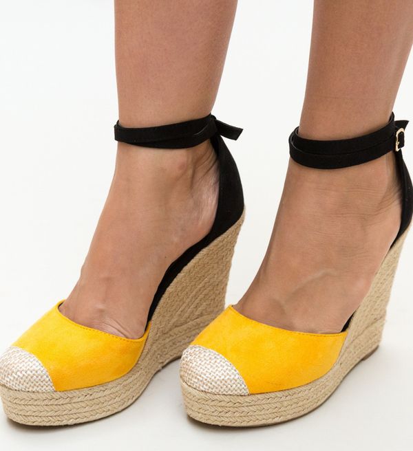 Exist Shoes Платформи Kalmo Жълти