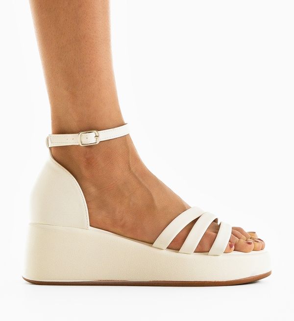 Mei Платформи Larissa Бели