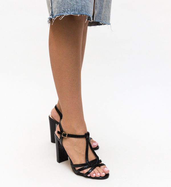 Zoha Сандали Ada Черни