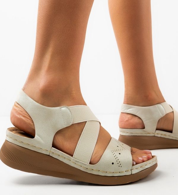 Botinelli Сандали Benton Бежов