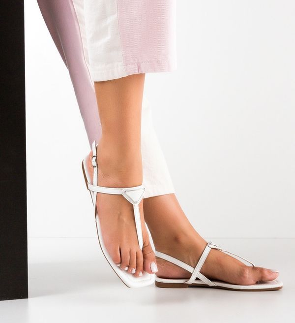 Ali Сандали Brennan Бели