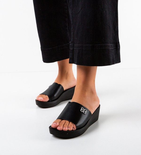 Udobni Сандали Butty Черни