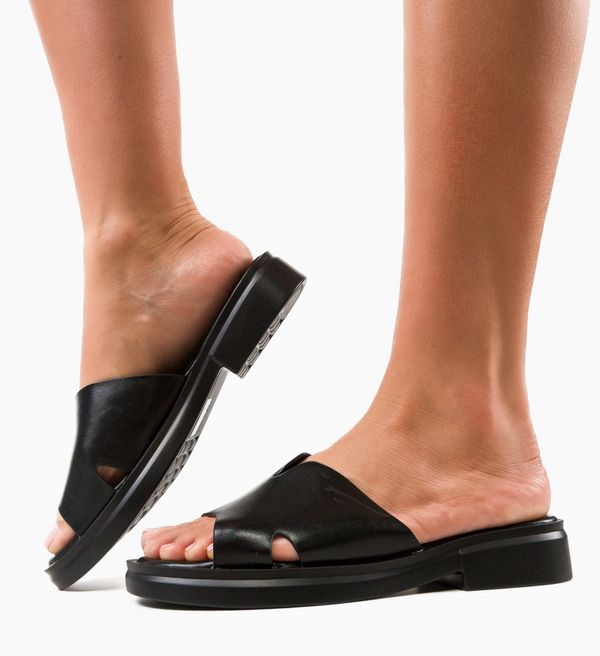 Udobni Сандали Cali Черни