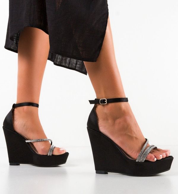 Carolie Сандали Carr Черни