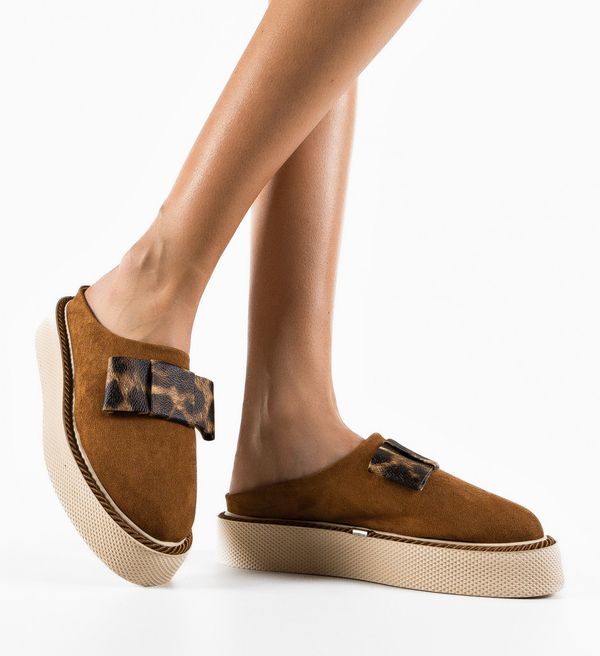 Wow Shoes Сандали Castrol Кафяв