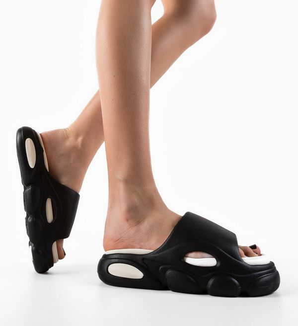 Zoha Сандали Charis Черни