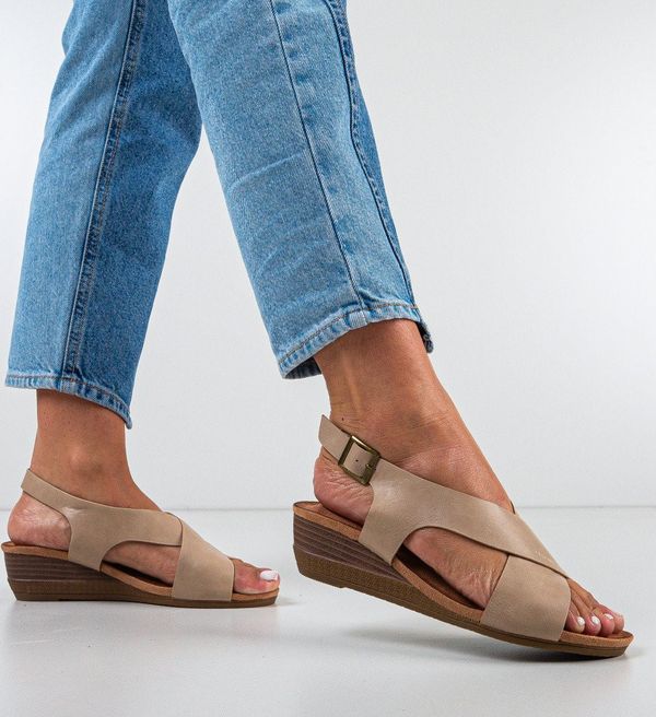 Mei Сандали Dagol Бежов