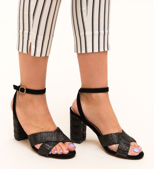 Botinelli Сандали Deles Черни