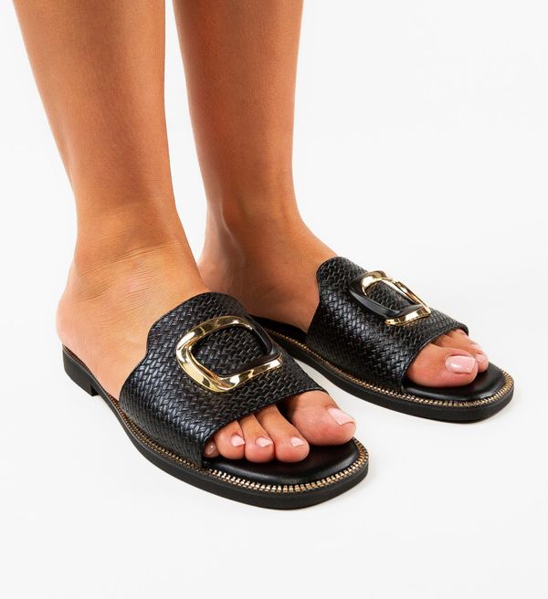 Ali Сандали Domhn Черни