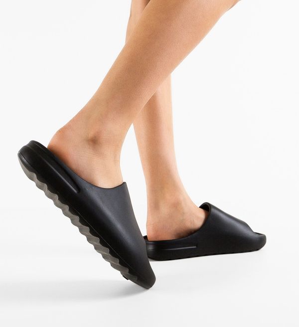 Lulux Сандали Elise Черни