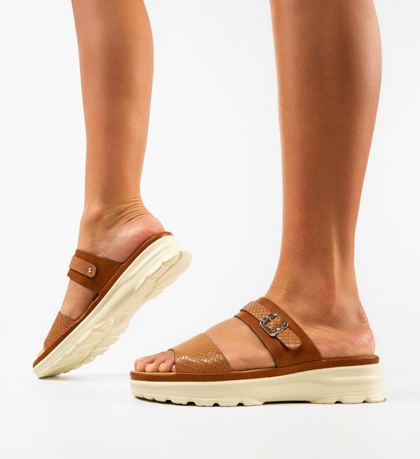 QING Сандали Flavas Кафяв