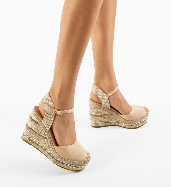 Ali Сандали Gozzo Бежов