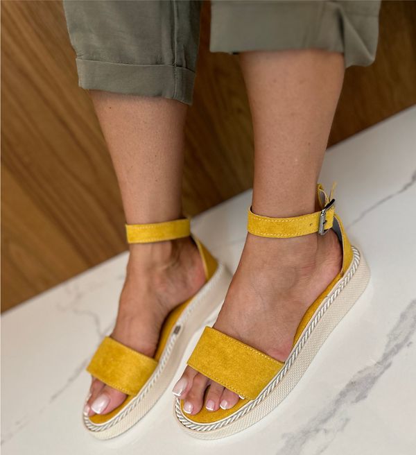 Wow Shoes Сандали Habyat Жълти