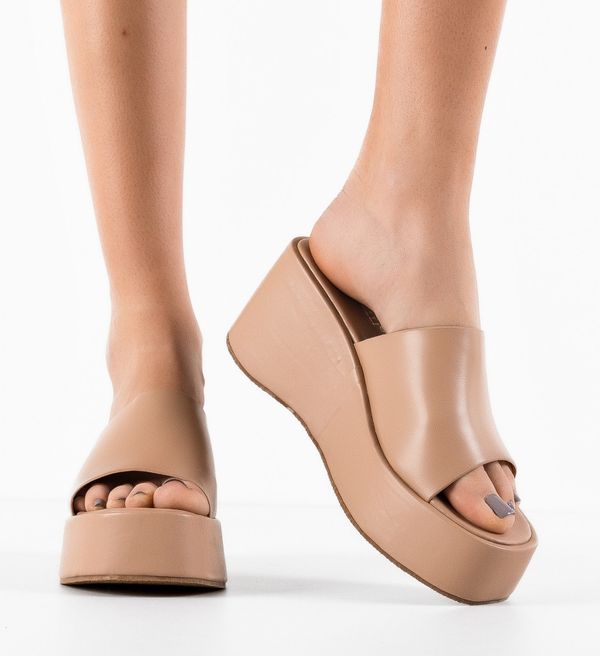 Botinelli Сандали Haras Бежов