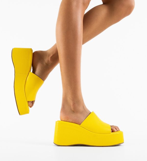 Botinelli Сандали Haras Жълти