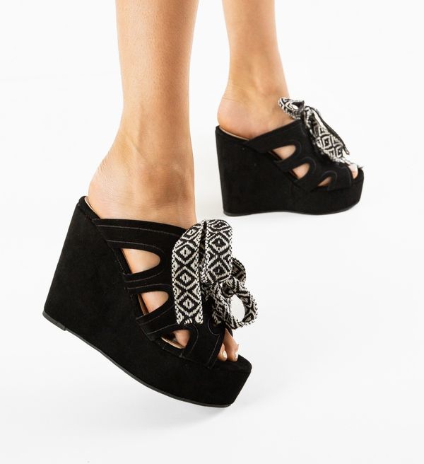 Ali Сандали Hefin Черни